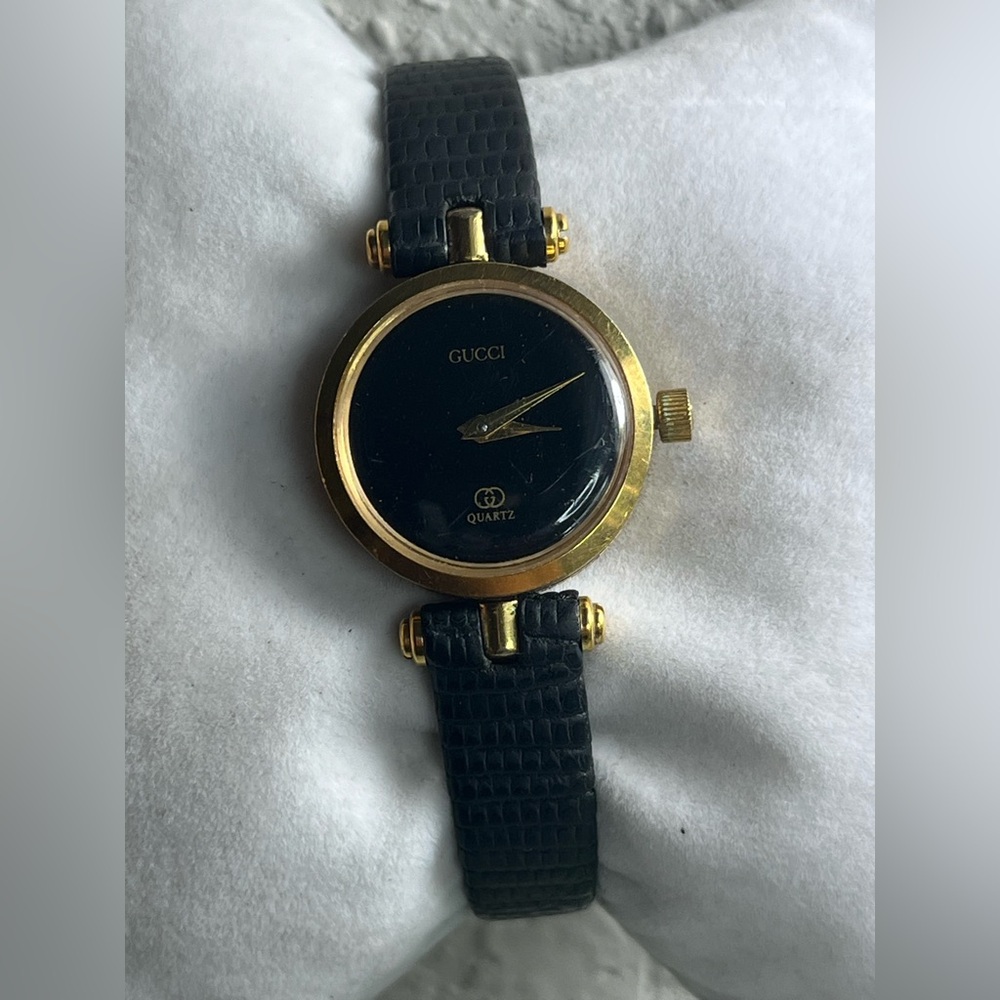 GUCCI 2000L “Stacked” Case black Ladies Watch